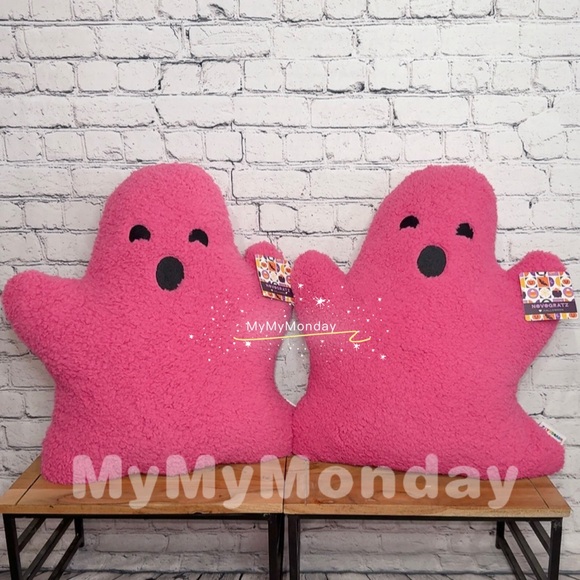 Halloween Ghost Pillow Set of 2 - Picture 1 of 3